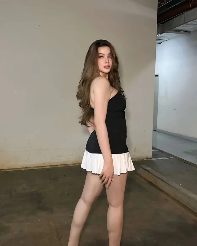 ชุดเดรส Veeraya สวยหรูติดแกรม สำหรับสาวอวบ thumbnail 5