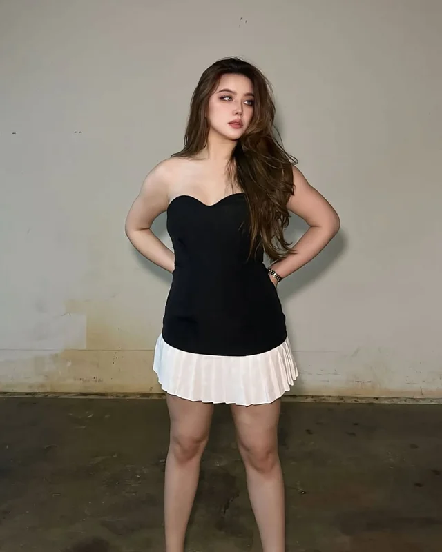 ชุดเดรส Veeraya สวยหรูติดแกรม สำหรับสาวอวบ thumbnail 6