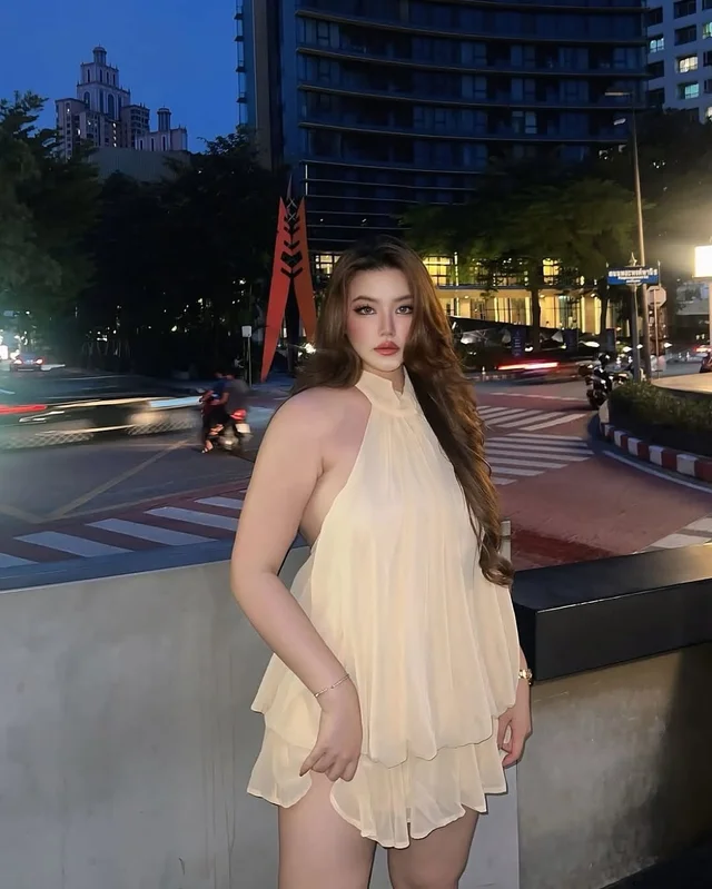 เดรสสั้น Veeraya Brand สาวอวบ (alternate)