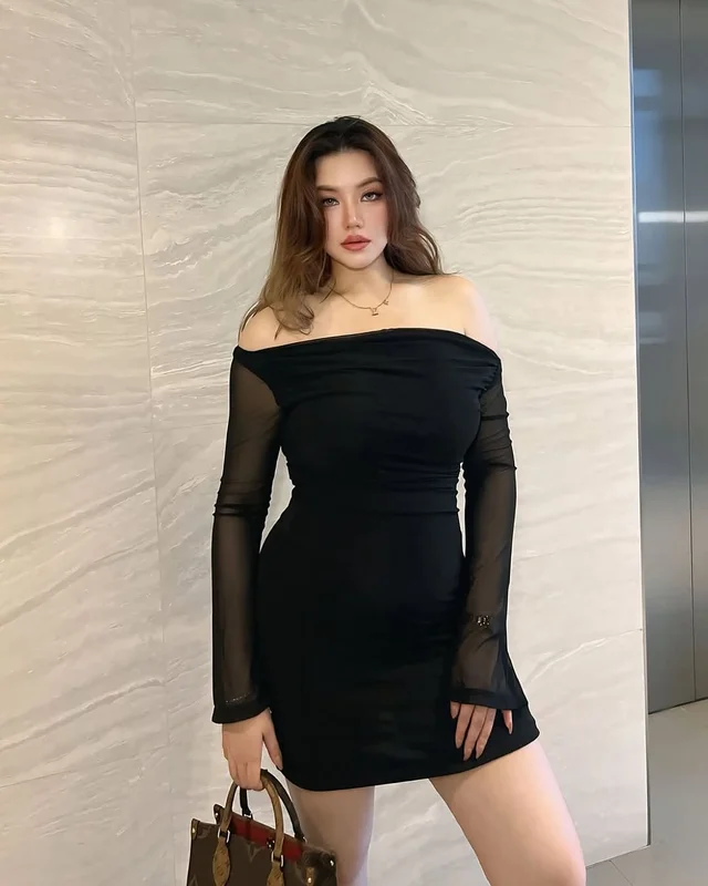 VEERAYA Dress Black Elegant เดรสสั้นปาดไหล่ thumbnail 2