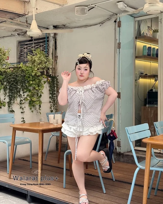 Walarat Set เสื้อปาดไหล่ลายสก๊อตและกางเกงขาสั้น thumbnail 6