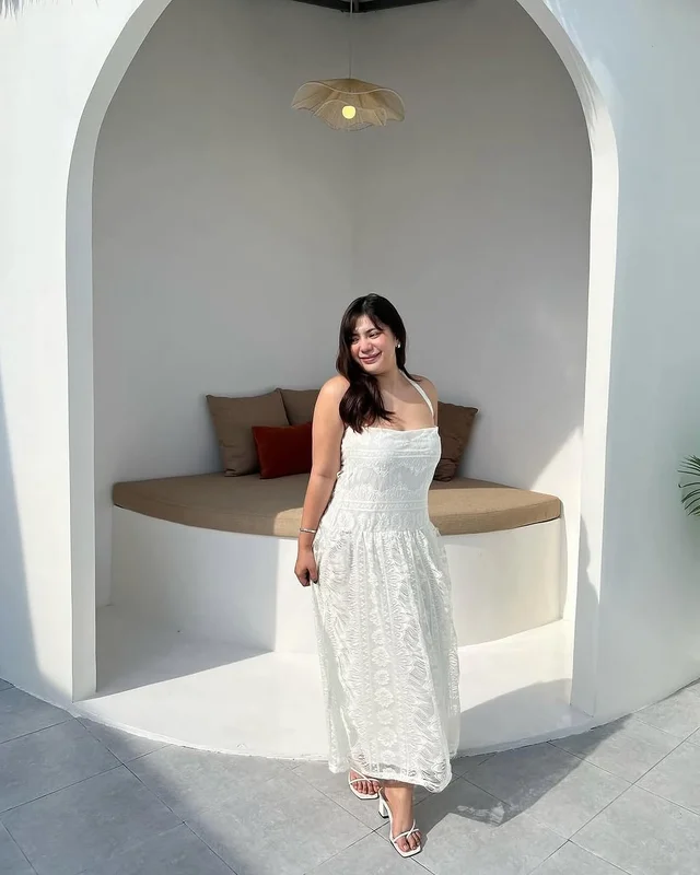 Mymestyleee เดรสลูกไม้สายเดี่ยวสีขาว (alternate)