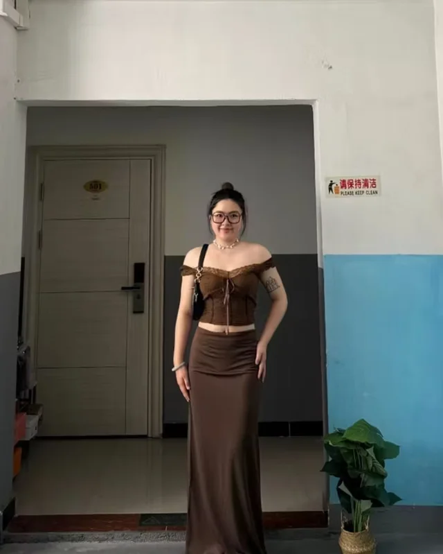เซ็ตเกาะอกกระโปรงยาว CICIPLUS โทนน้ำตาล thumbnail 4
