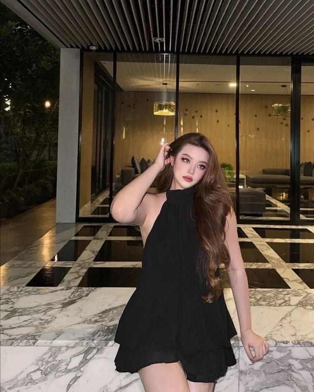 Veeraya Brand เดรสสั้นคอ halter สีดำ thumbnail 3