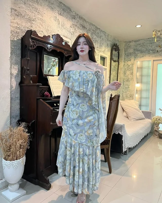 BBW SHOP เดรสลายดอกไม้ปาดไหล่ยาว thumbnail 2