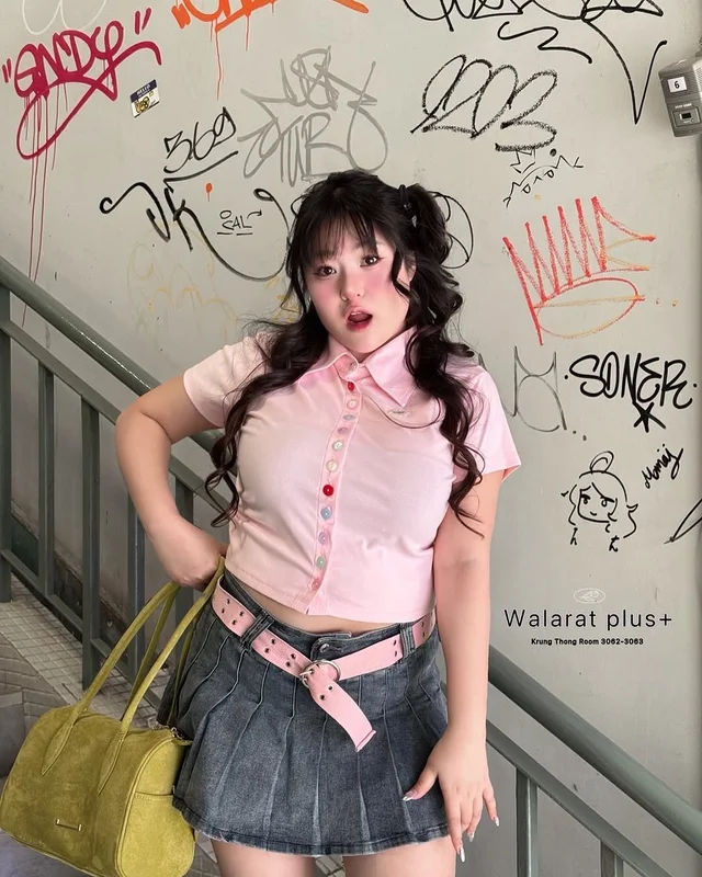 Walarat plus ชุดเซ็ตเสื้อครอปชมพูกระโปรงเดนิม thumbnail 3