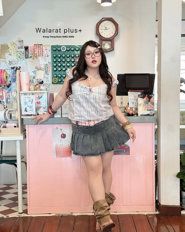 walarut plus ชุดเซ็ตเสื้อปาดไหล่กับกระโปรงเดนิม thumbnail 5