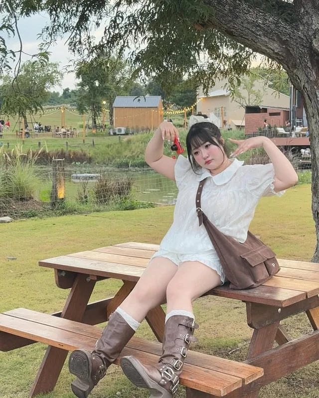 WALARAT SET เสื้อลูกไม้แขนสั้นและกางเกงขาสั้น สาวอวบ thumbnail 4