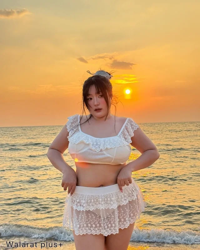 ชุดว่ายน้ำลูกไม้ WALARAT PLUS สีขาว 2 ชิ้น thumbnail 4