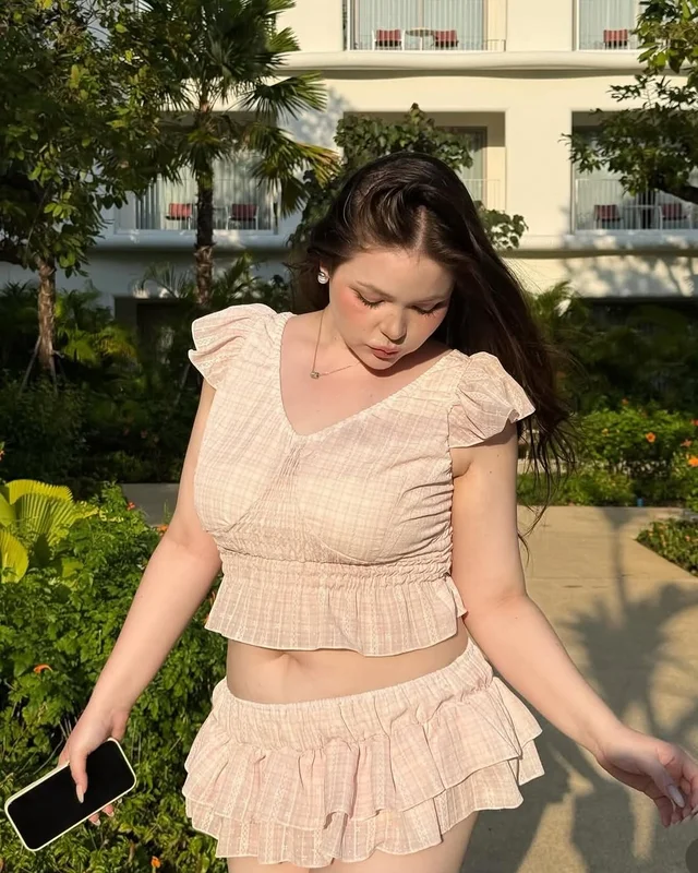 ชุดว่ายน้ำ Linda Plus พรางต้นแขนต้นขา 2 สี thumbnail 2