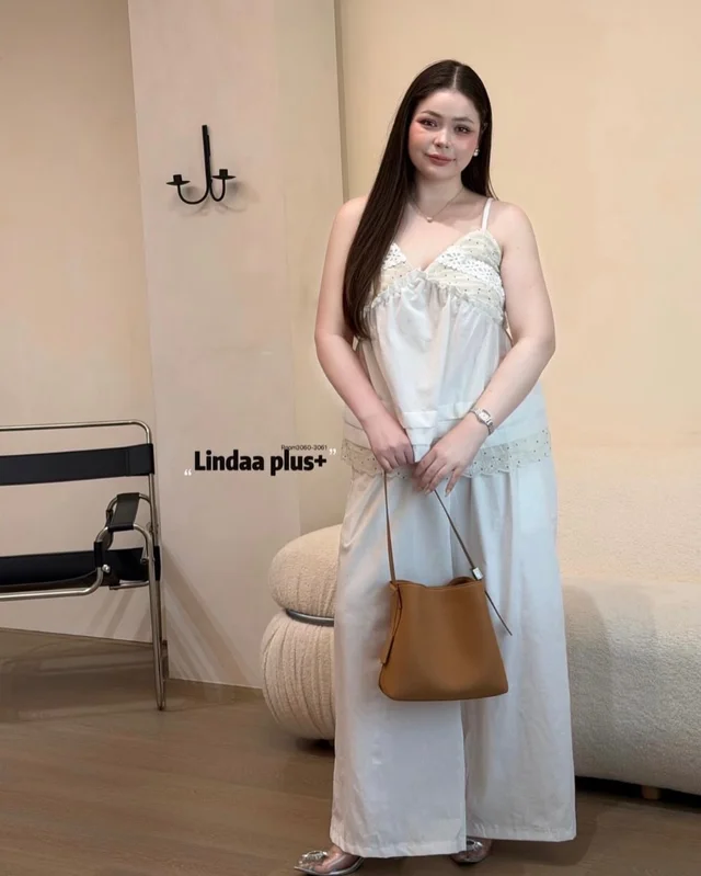 ชุดเซ็ต Linda Plus เสื้อสายเดี่ยวลูกไม้ กางเกงขายาว (alternate)