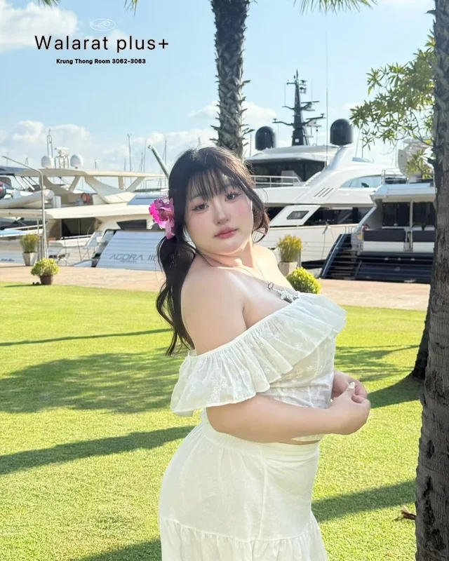 Walarat Plus ชุดเดรสปาดไหล่ยาวสีขาว thumbnail 5