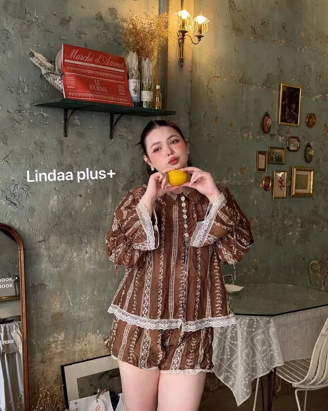 LINDA PLUS ชุดเซ็ตลายทางวินเทจ Plus Size (alternate)