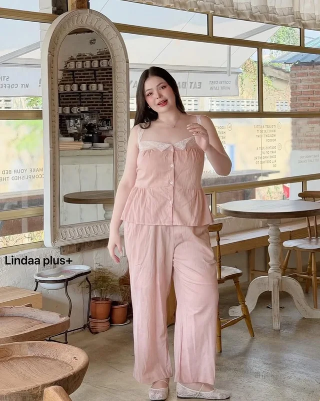 ชุดเซ็ตเสื้อสายเดี่ยวและกางเกงขายาว LINDA PLUS thumbnail 3