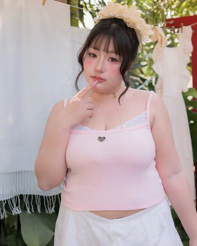 เสื้อครอปสายเดี่ยวลูกไม้ Merrychubby อก 40 46 thumbnail 3