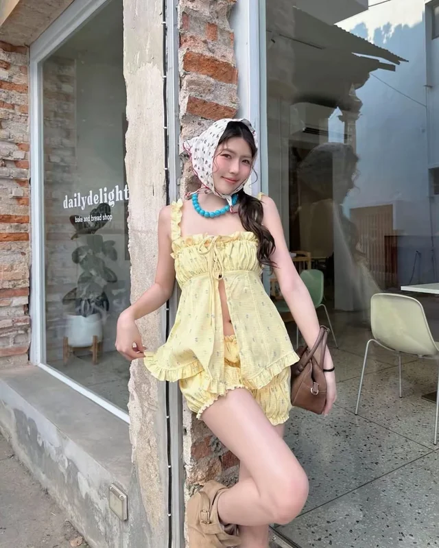 SUWIMON เซ็ตเสื้อและกางเกง ลุคลูกคุณหนูซัมเมอร์ สีเหลือง thumbnail 5