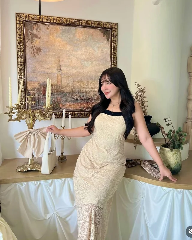 เดรสลูกไม้โทนครีม ABIT CHUBBIES thumbnail 3