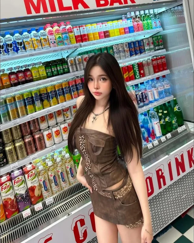 ชุดเซ็ตเสื้อเกาะอกและกระโปรงสั้นลายเสือ thumbnail 3