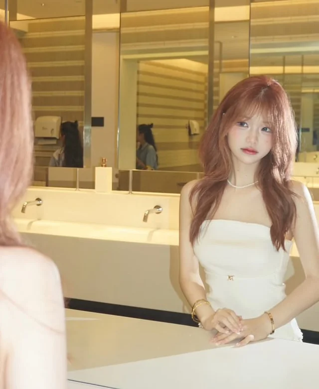Giltmon Boutique ชุดเซ็ตเกาะอกและกระโปรง White Two Piece Set ชุดเวียดนาม