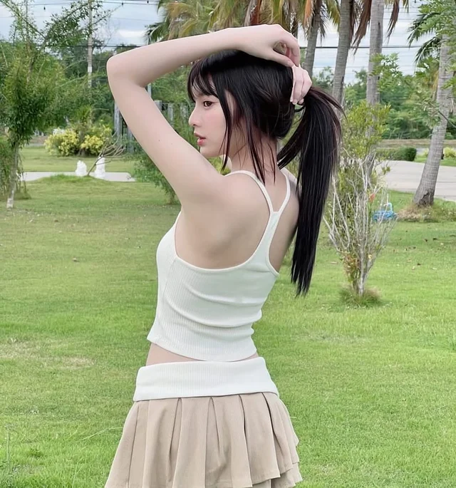 ชุดเซ็ต UNI TOP TWICE SKIRT Free Size thumbnail 5