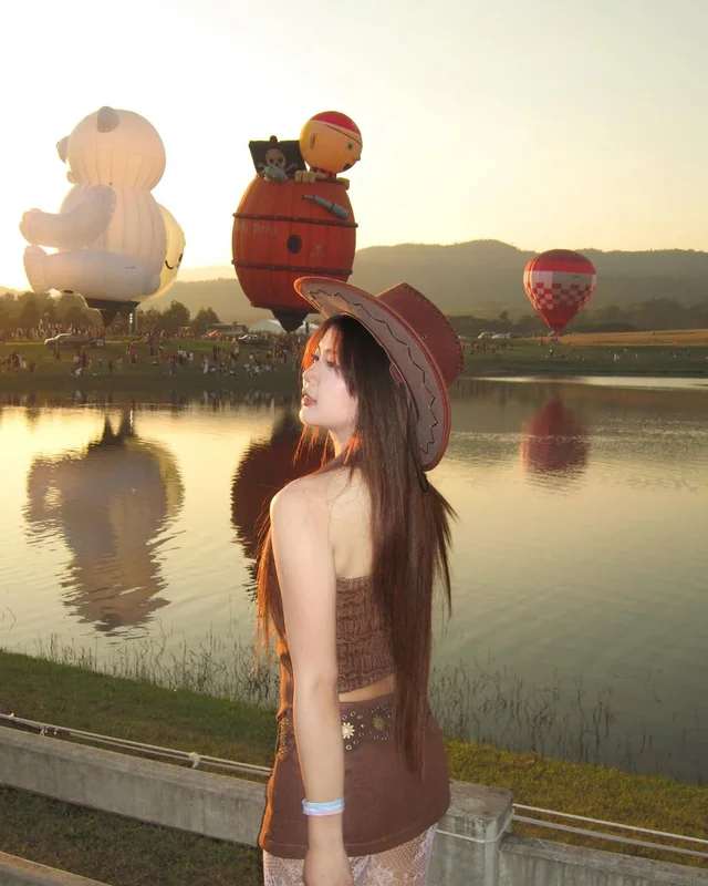 Sister rrr เกาะอกและกระโปรงสั้นสีน้ำตาล ชุดเวียดนาม thumbnail 2