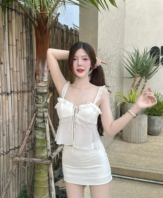 Giltmon Boutique ชุดเซ็ตเสื้อสายเดี่ยวและกระโปรงสั้น thumbnail 7