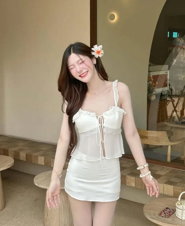 Giltmon Boutique ชุดเซ็ตเสื้อสายเดี่ยวและกระโปรงสั้น thumbnail 6