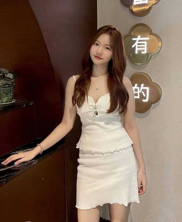 Giltmon Boutique Mini Dress ชุดเดรสสั้น (alternate)