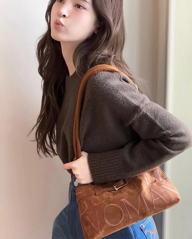 gentlewomanstore Ballerine Brown กระเป๋าสะพายข้าง thumbnail 4