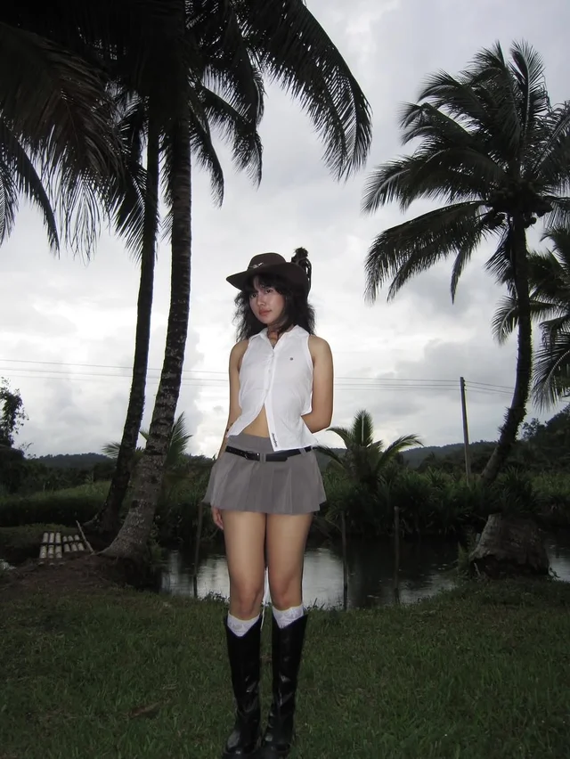Jacquemus ชุดคาวเกิร์ล 3 ชิ้น เสื้อ กระโปรง สร้อย ชุดเวียดนาม thumbnail 4