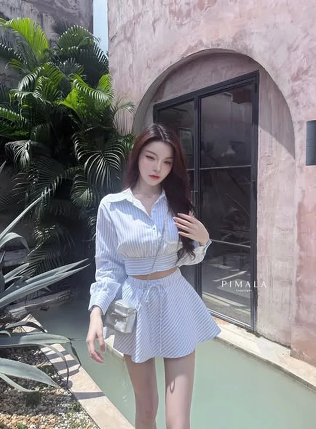 Pimala Brand ชุดเซ็ตเสื้อครอปเชิ้ตลายทางและกระโปรง Size L thumbnail 2
