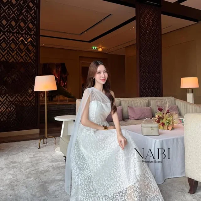 ชุดเดรสยาวลูกไม้ Nabi สีขาว thumbnail 3