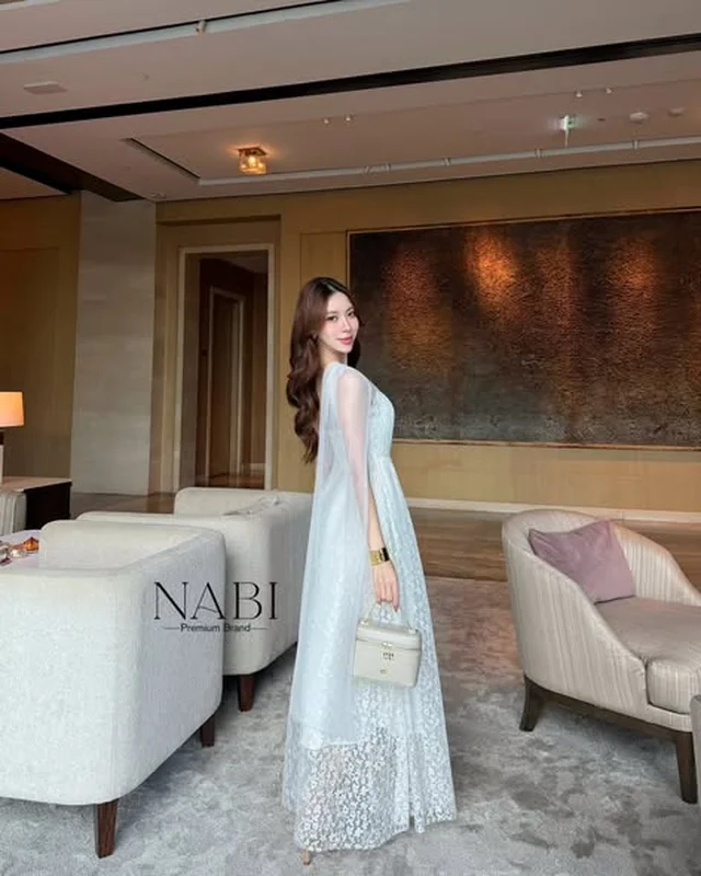 NABI BRAND เดรสยาวลูกไม้เกาะอกพร้อมทูลล์พาดไหล่ thumbnail 4