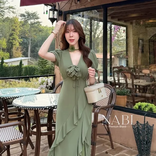 NABI BRAND เดรสยาวคอวีแขนตุ๊กตาแต่งระบาย thumbnail 4