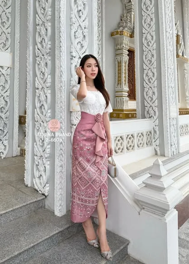 ชุดไทยประยุกต์ ATHENA BRAND เสื้อลูกไม้กระโปรงผ้าไหม thumbnail 2