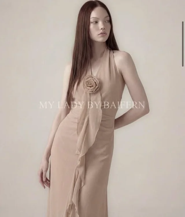 My Lady By Baifern เดรสยาวคล้องคอสีเบจ (alternate)
