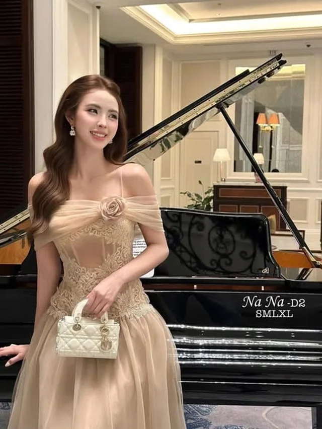 ชุดราตรีออกงาน Na Na D2 ชุดเวียดนาม Size L thumbnail 5