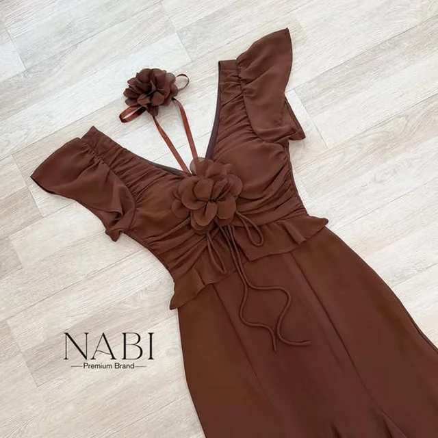 NABI เดรสยาวสีน้ำตาล พร้อมโชคเกอร์ดอกไม้ ชุดเวียดนาม thumbnail 4