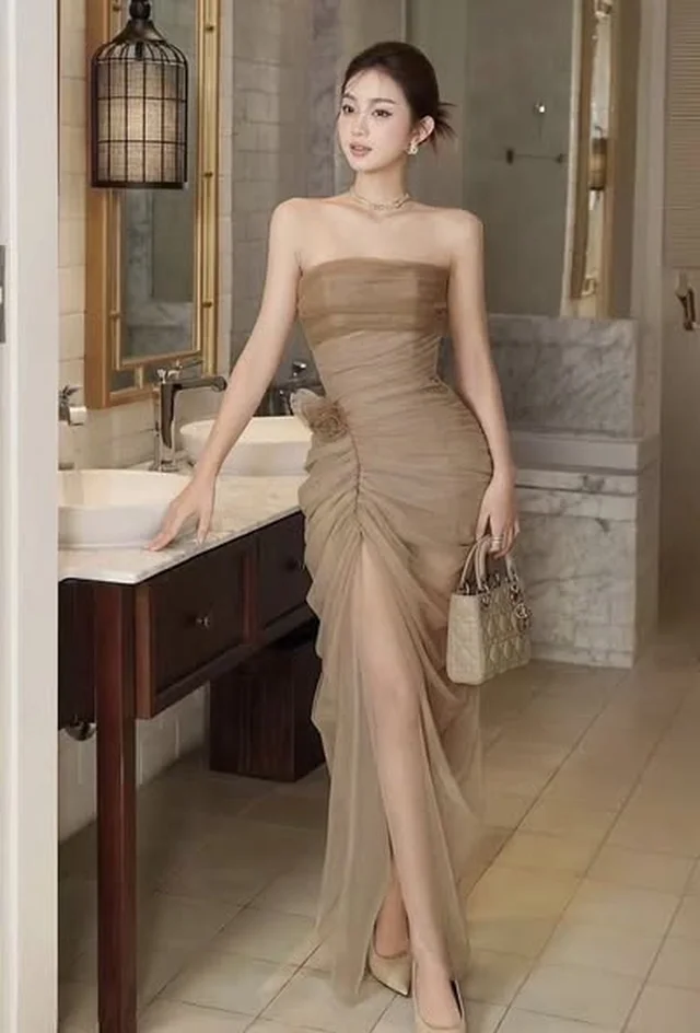 เดรสยาวเกาะอกผ้าพลิ้วสีเบจ thumbnail 3