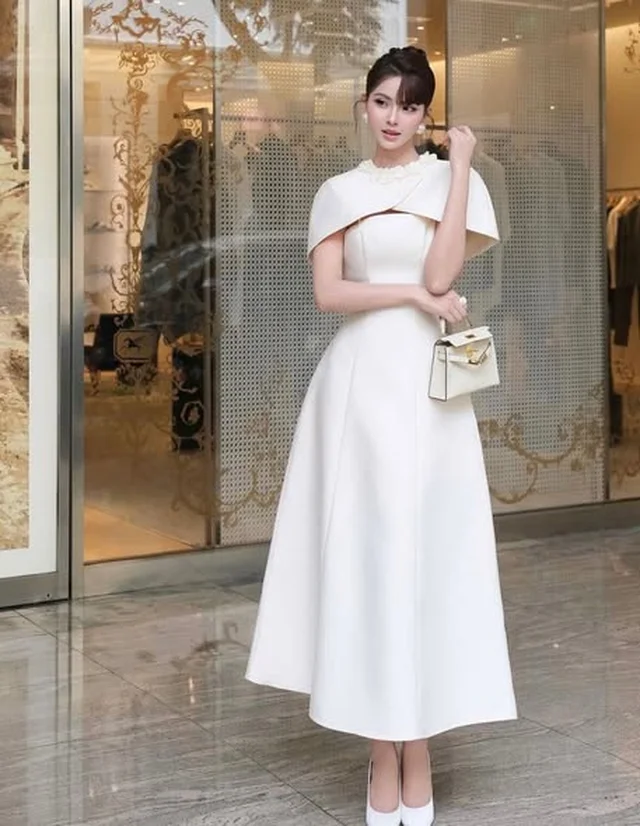 เดรสยาว My Lady By Baifern แขนเคปสีขาว thumbnail 5