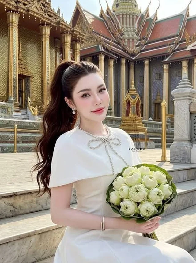 ชุดเดรสยาวพร้อมผ้าคลุมไหล่ LALADA thumbnail 4