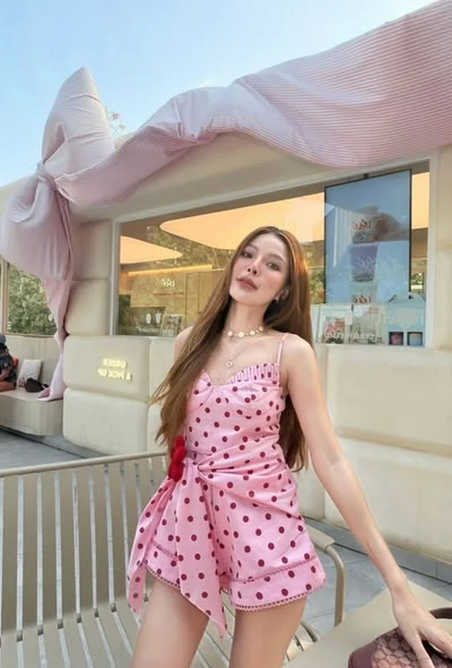 ชุดเดรสสั้นลายจุดสีชมพู Playsuit Size L thumbnail 4