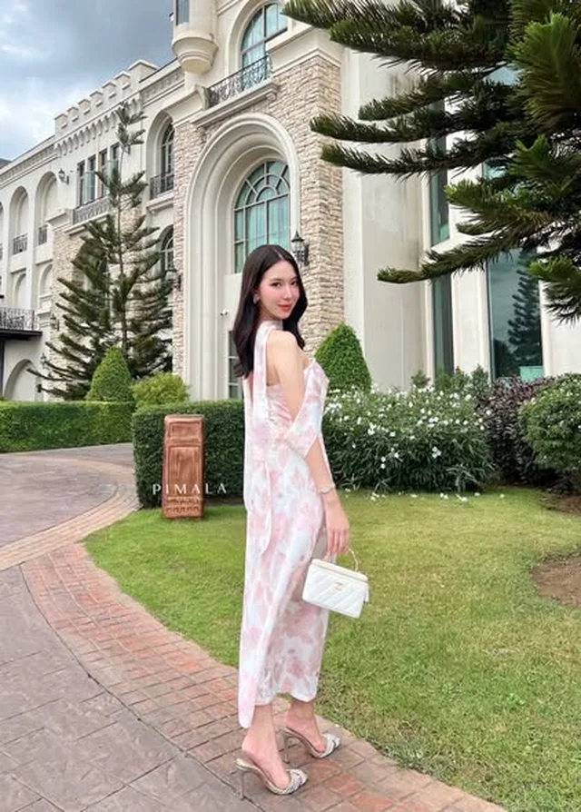 ชุดเดรสยาว Pimala ลายดอกไม้ชมพู Size M thumbnail 4