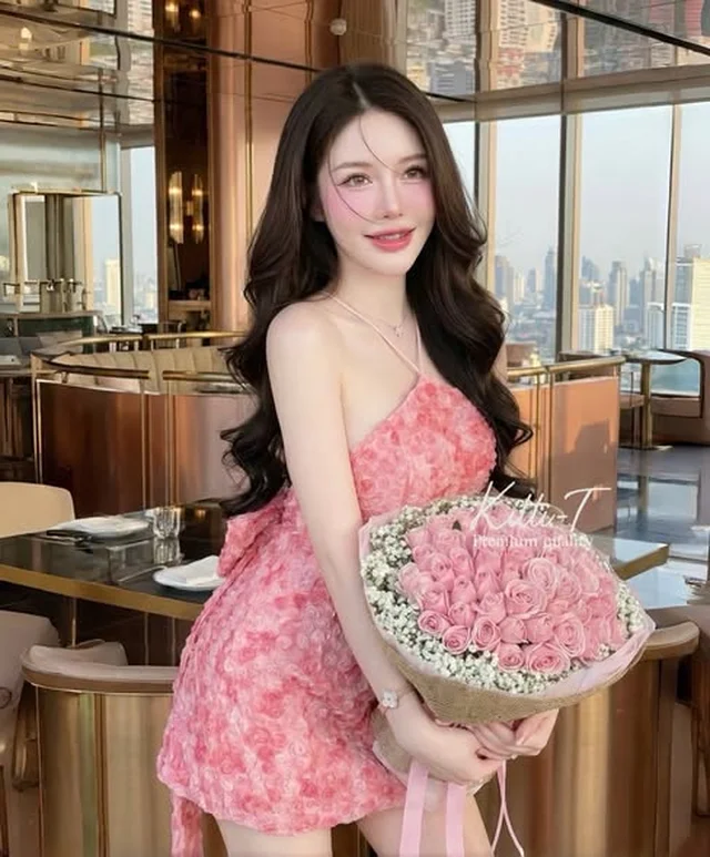 Kitti T เดรสสั้นสีชมพูหวานแต่งโบว์หลัง Size L (alternate)