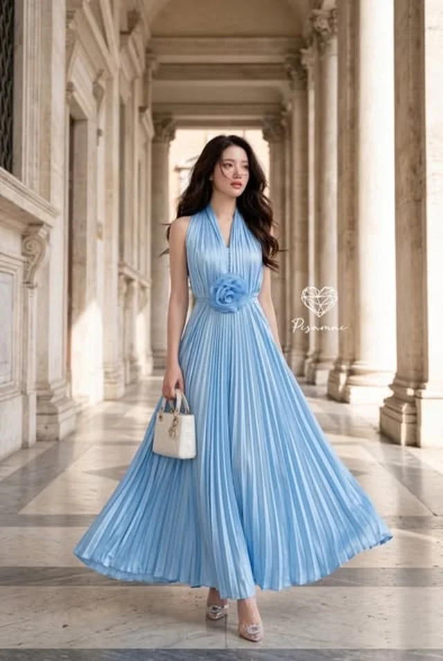 PISAMAI เดรสคล้องคอพลีต สีฟ้า Long Dress thumbnail 4