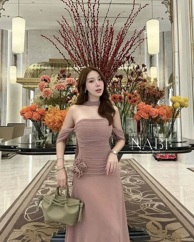 NABI เดรสยาวเกาะอก สีชมพู thumbnail 5