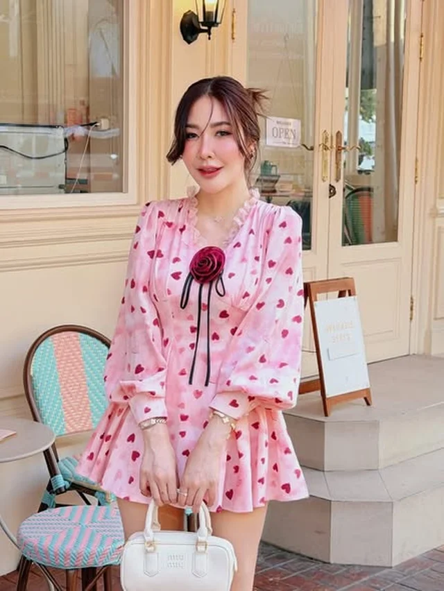 PAULETTE เดรสสั้นสีชมพูลายหัวใจ thumbnail 3