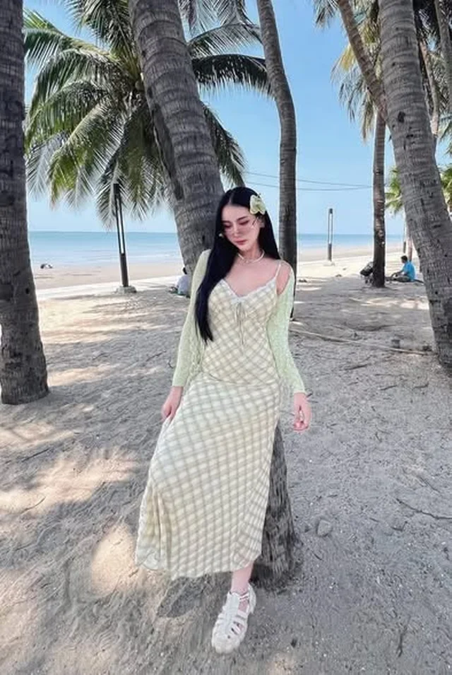 เดรสยาวลายตารางสีเขียวมิ้นท์พร้อมเสื้อคลุม thumbnail 4