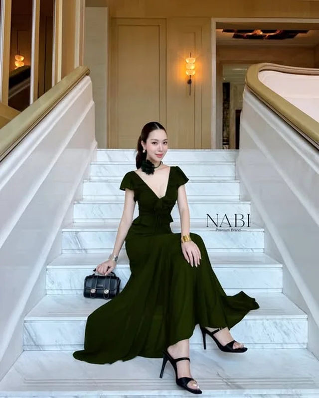 NABI เดรสยาวสีเขียวมะกอก Size S M L XL ชุดเวียดนาม thumbnail 2