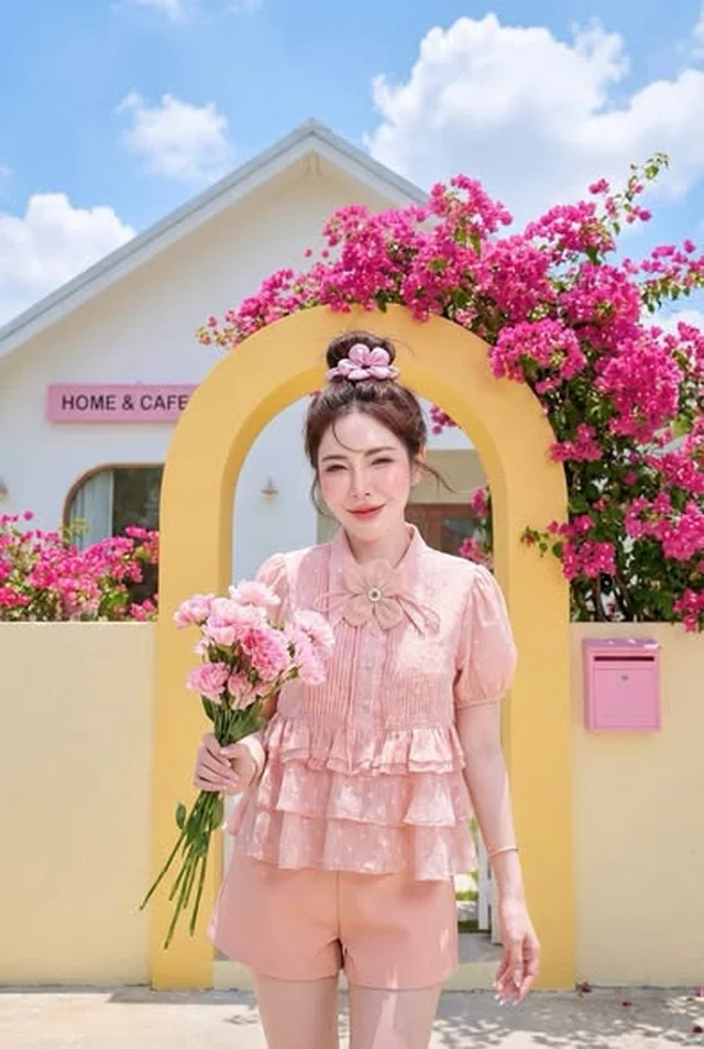 ชุดเสื้อและกางเกงขาสั้นสีชมพูพาสเทล ลายจุด A PERFECT Size L thumbnail 3